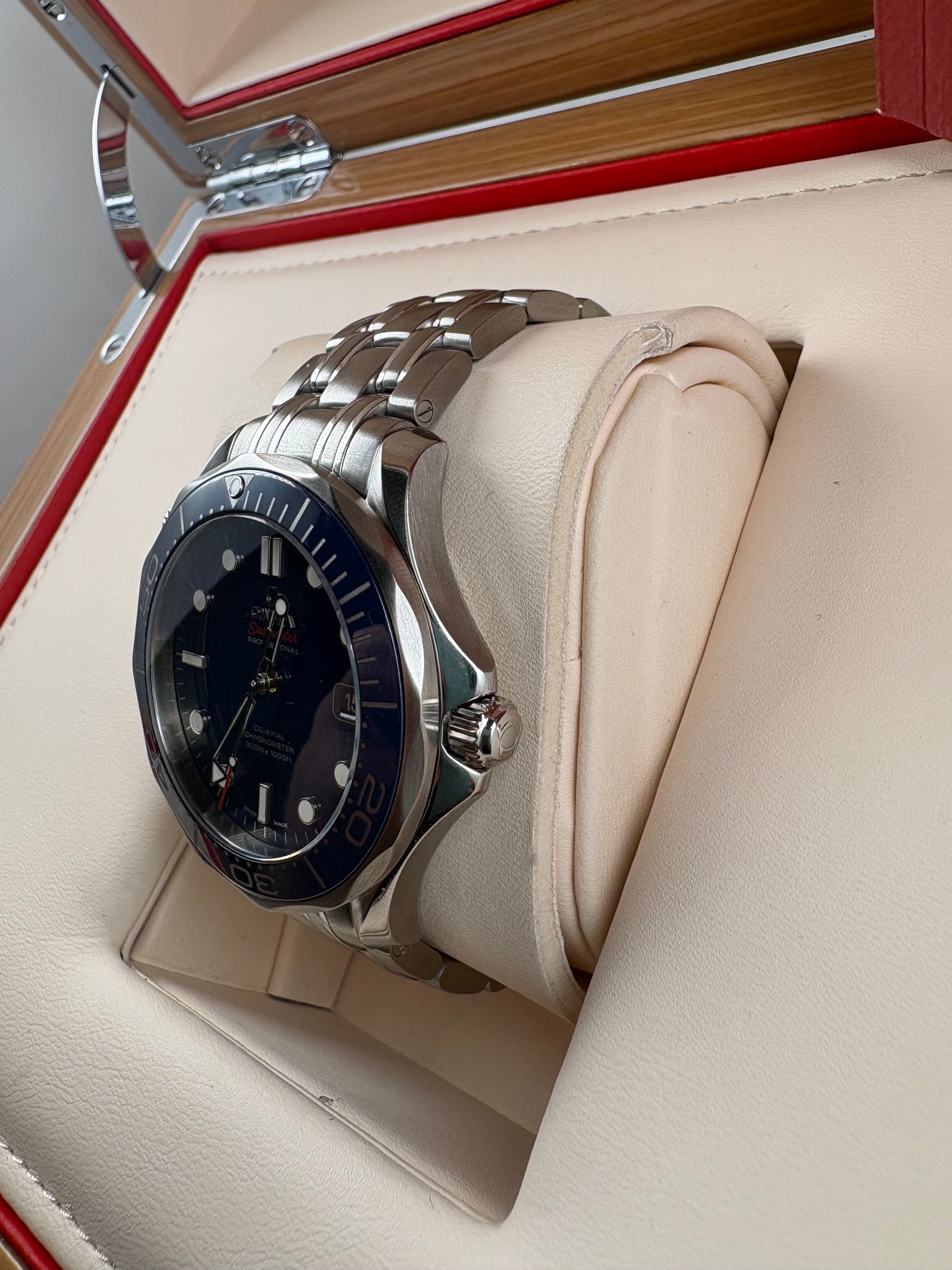 PRE OWNED-Omega Seamaster Diver 300M Ceramic Ref. 212.30.41.20.03.001- FULL SET- SOLD!