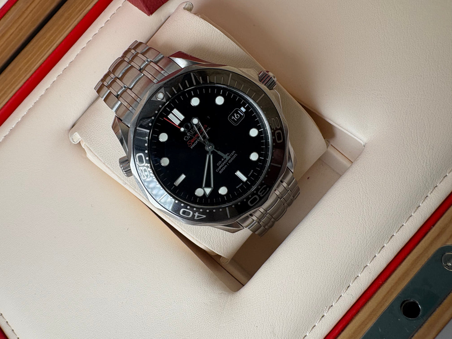 PRE OWNED-Omega Seamaster Diver 300M Ceramic Black Dial- Ref. 212.30.41.20.01.003- FULL SET
