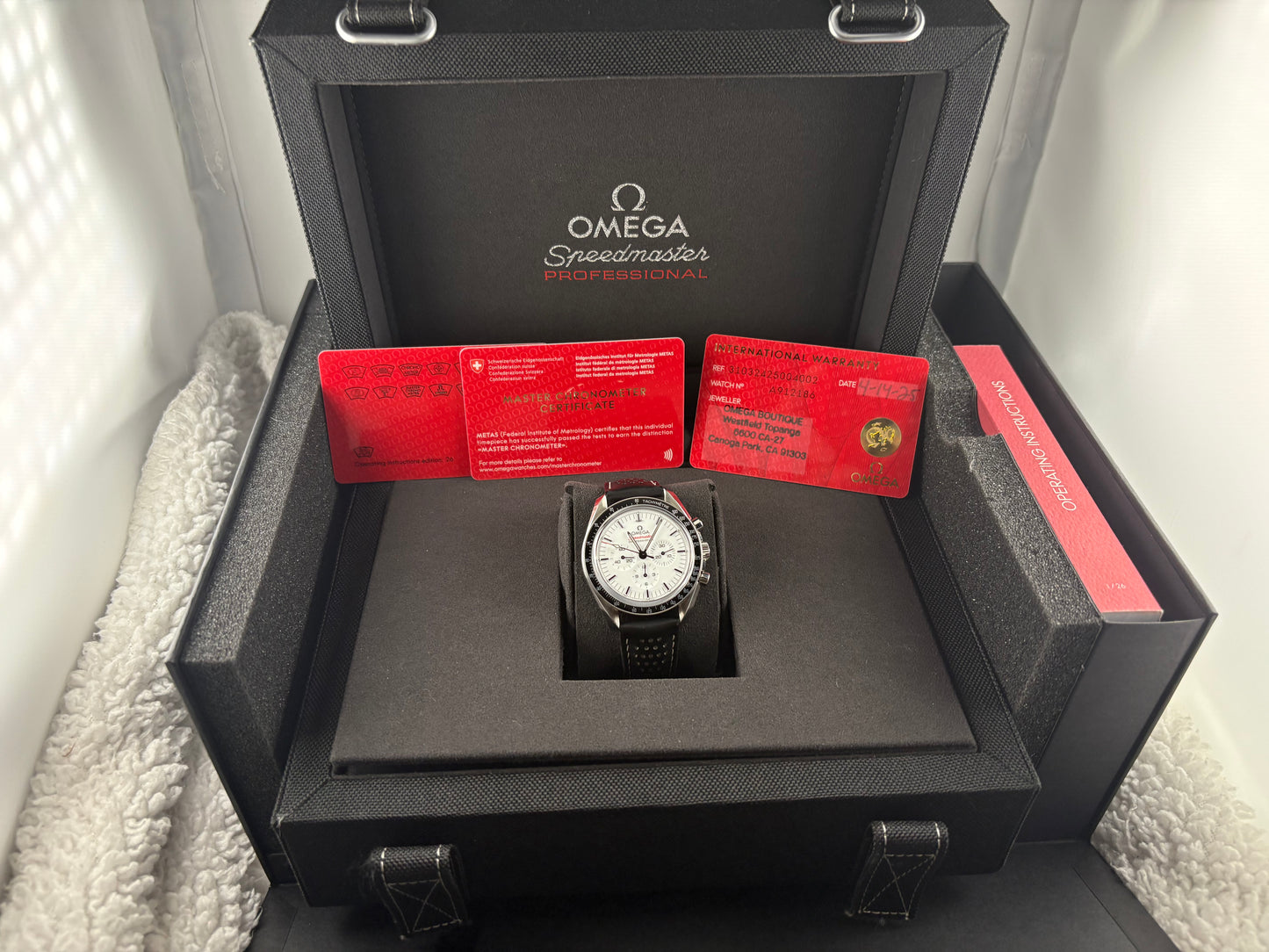 Pre-Owned 2025 Omega Speedmaster Moonwatch Professional White Dial – Ref. 310.32.42.50.04.002